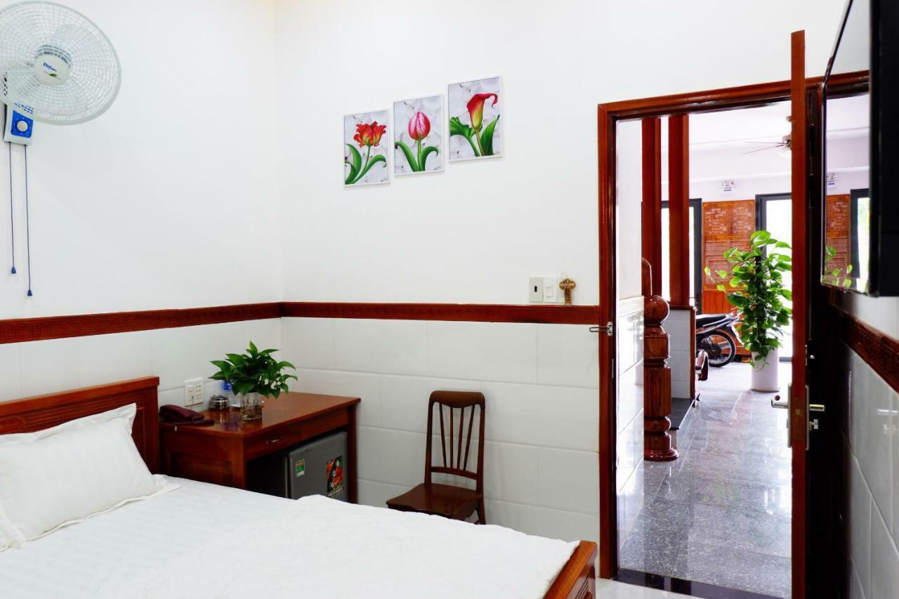 Thy Hung Legacy Hotel Туй Хоа Екстериор снимка
